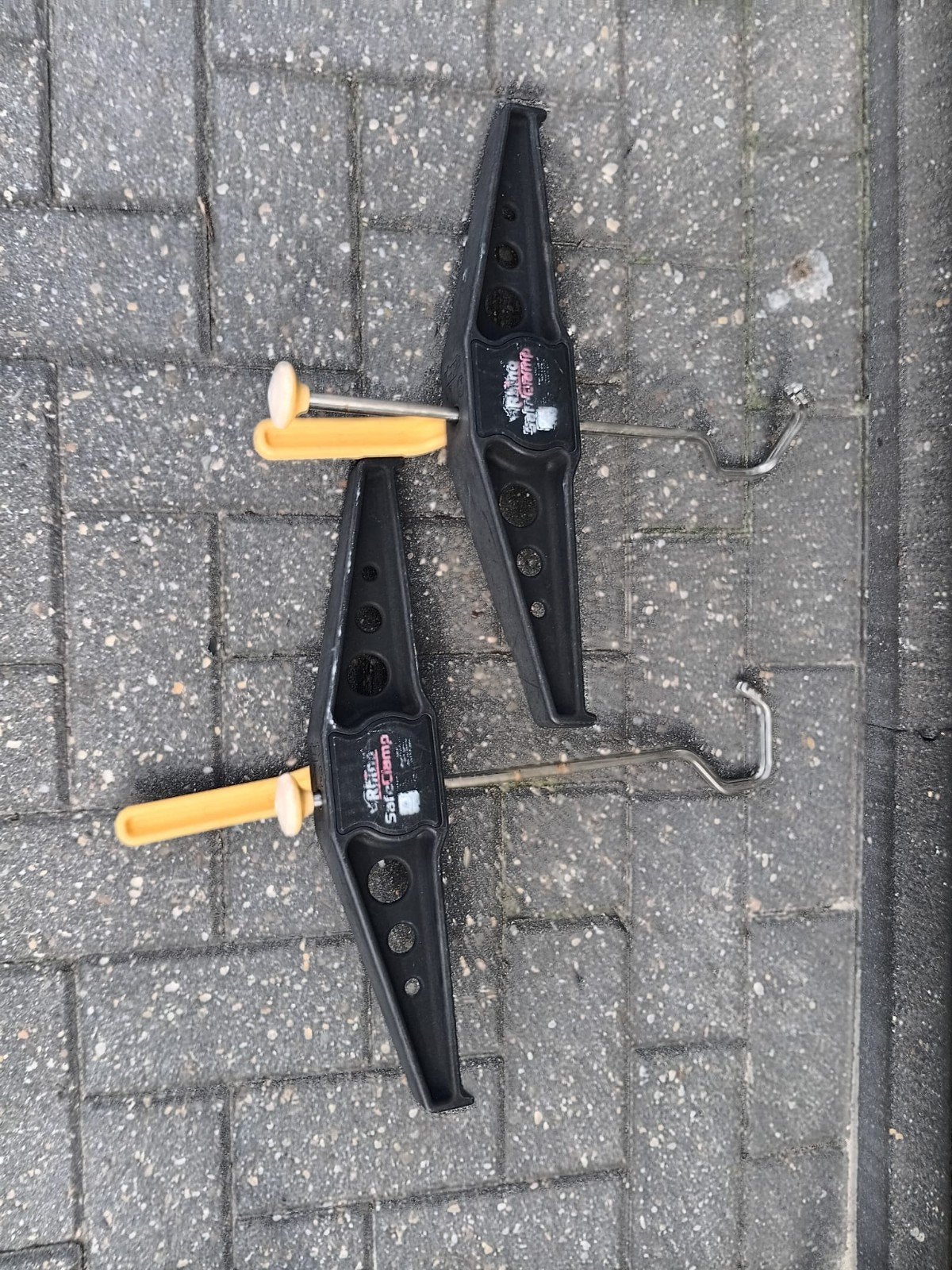 Rhino safe clamps, Ophalen, Zo goed als nieuw