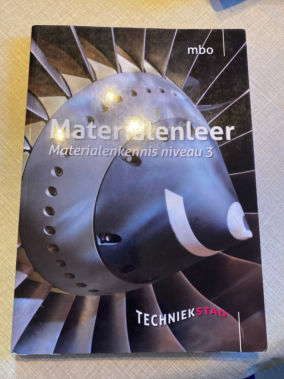 Materialenleer: Materialenkennis niveau 3 (MBO), Boeken, Ophalen of Verzenden, Beta, Zo goed als nieuw, MBO