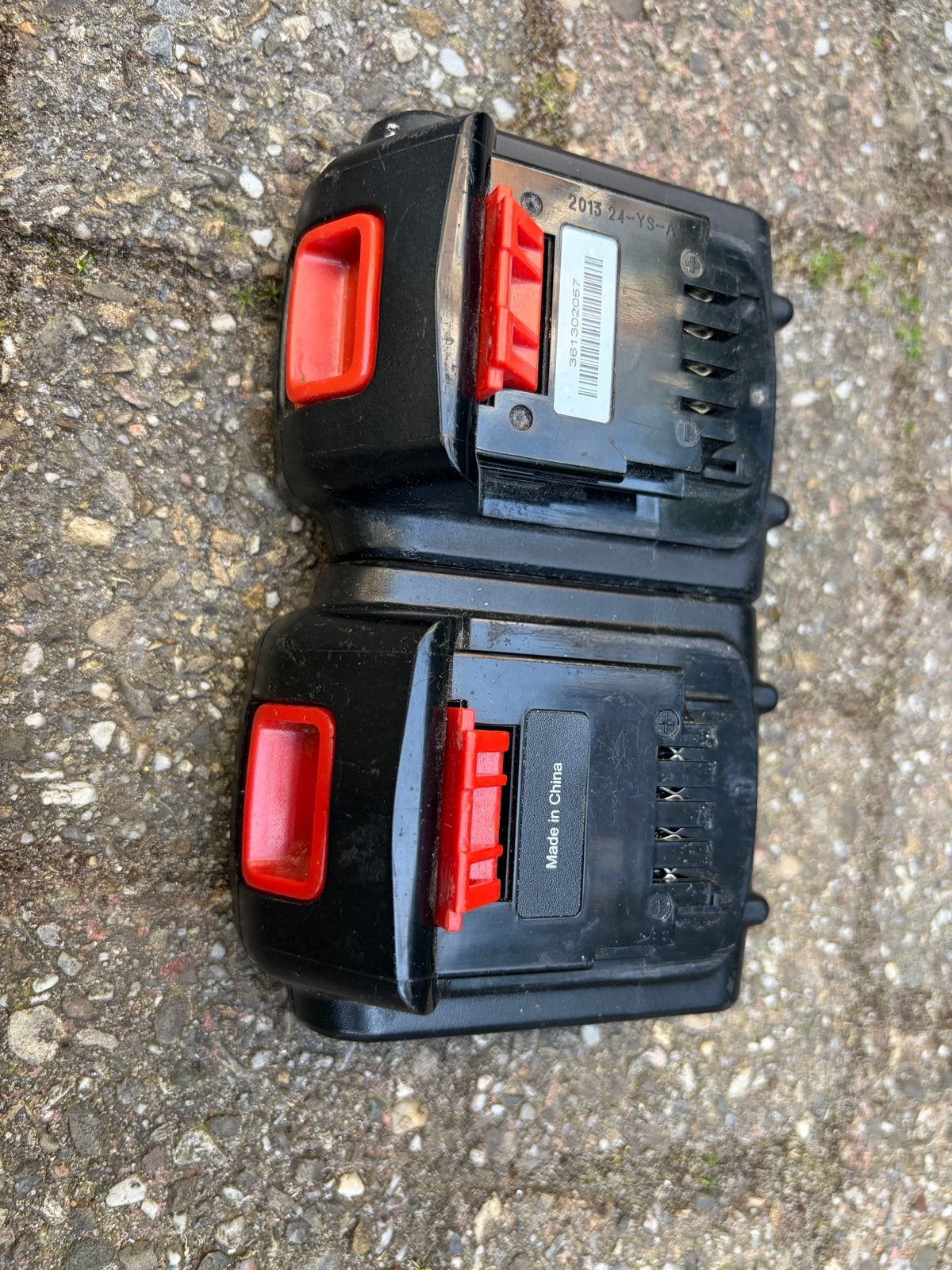 Black+Decker Accu's en Oplader - 2 Stuks, Ophalen, Gebruikt, Overige merken, Overige typen