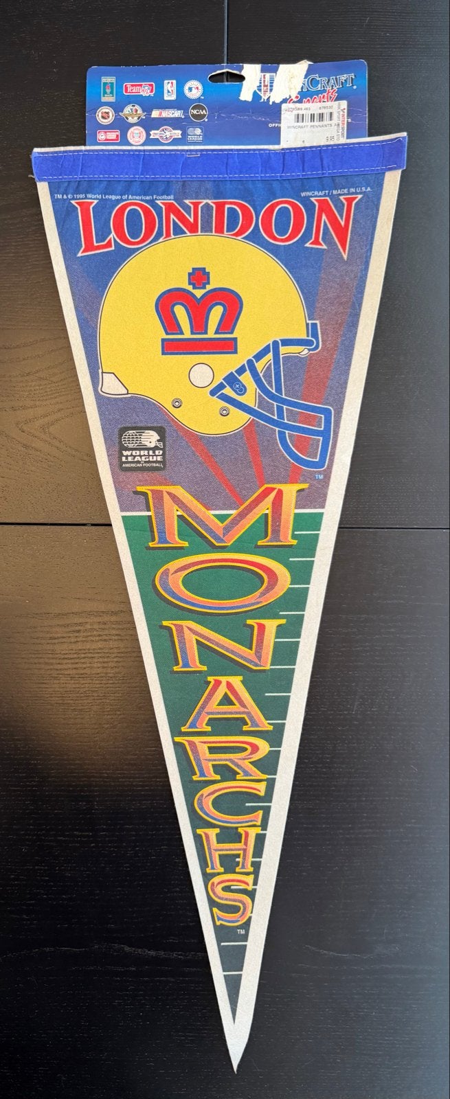 London Monarchs Vaantje - Wincraft World League 1995, Ophalen of Verzenden, Nieuw, Overige sporten, Vaantje of Sjaal