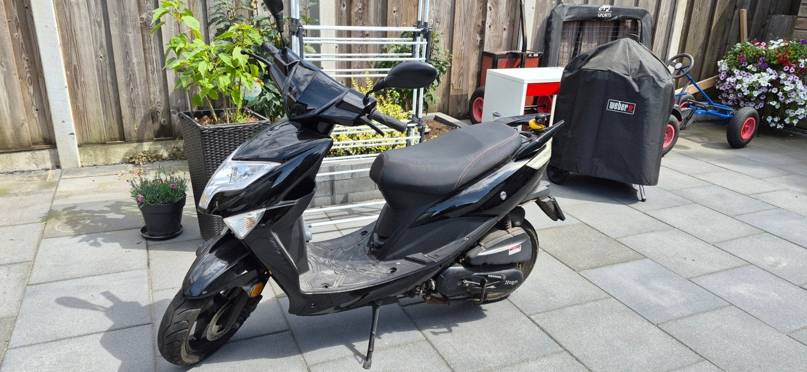 AGM scooter zwart - Goed onderhouden, Ophalen, Gebruikt, Benzine, Overige merken