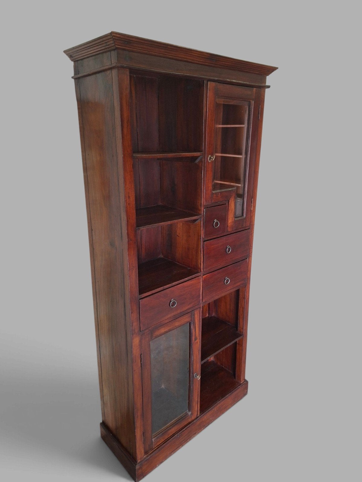 Koloniale vitrinekast, boekenkast, drankkast servieskast, Ophalen of Verzenden, Zo goed als nieuw, Hout