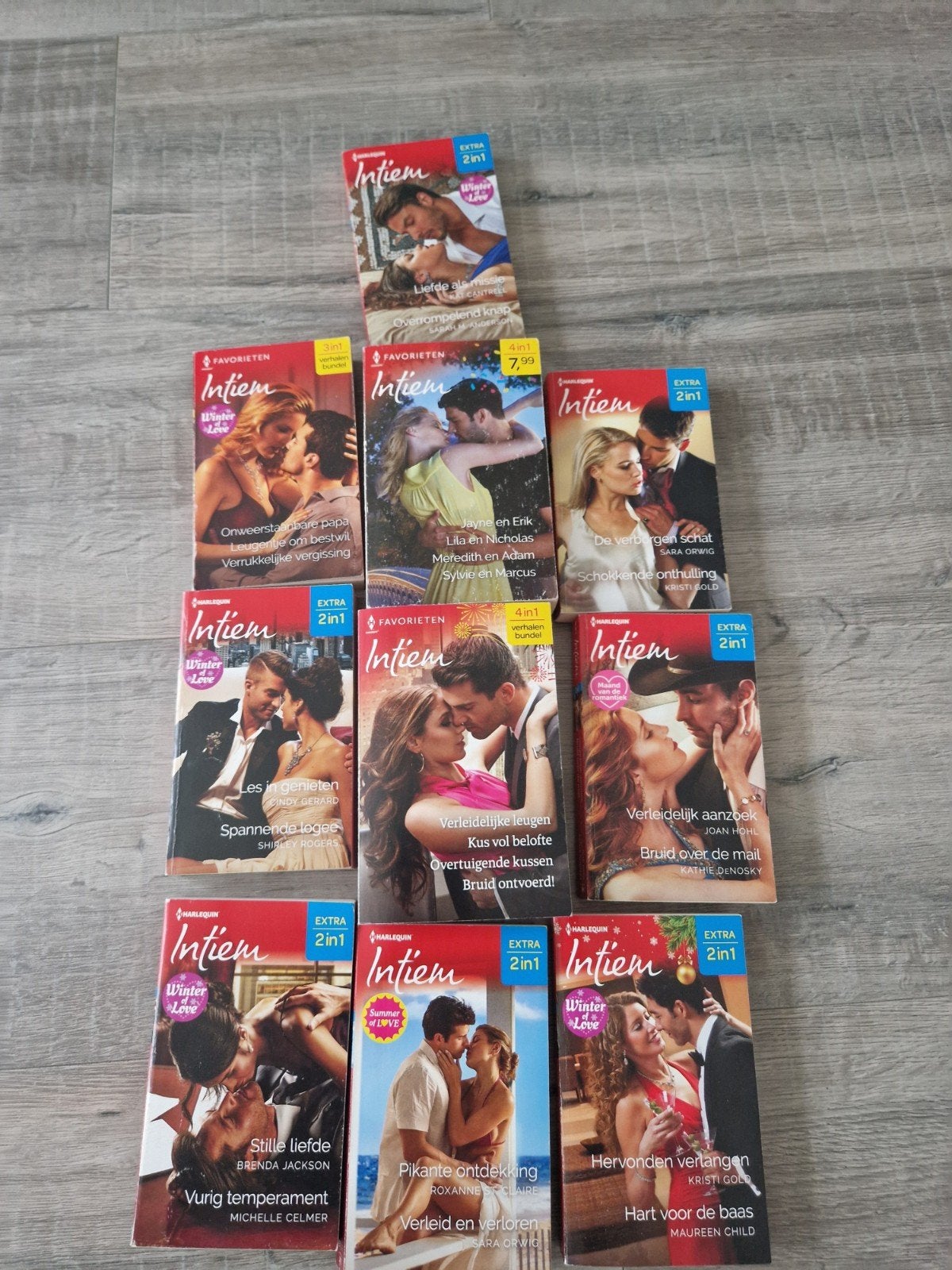 Harlequin Intiem Romans - Diverse bundels (10 stuks), Ophalen of Verzenden, Gelezen, Diverse auteurs, Nederland