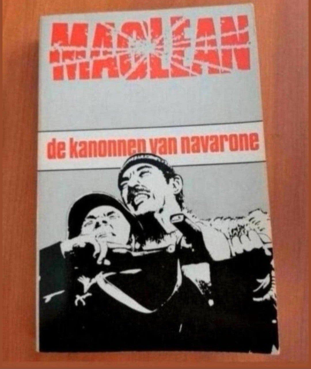 De Kanonnen van Navarone - Alistair MacLean, Ophalen of Verzenden, Gelezen, Alistair MacLean