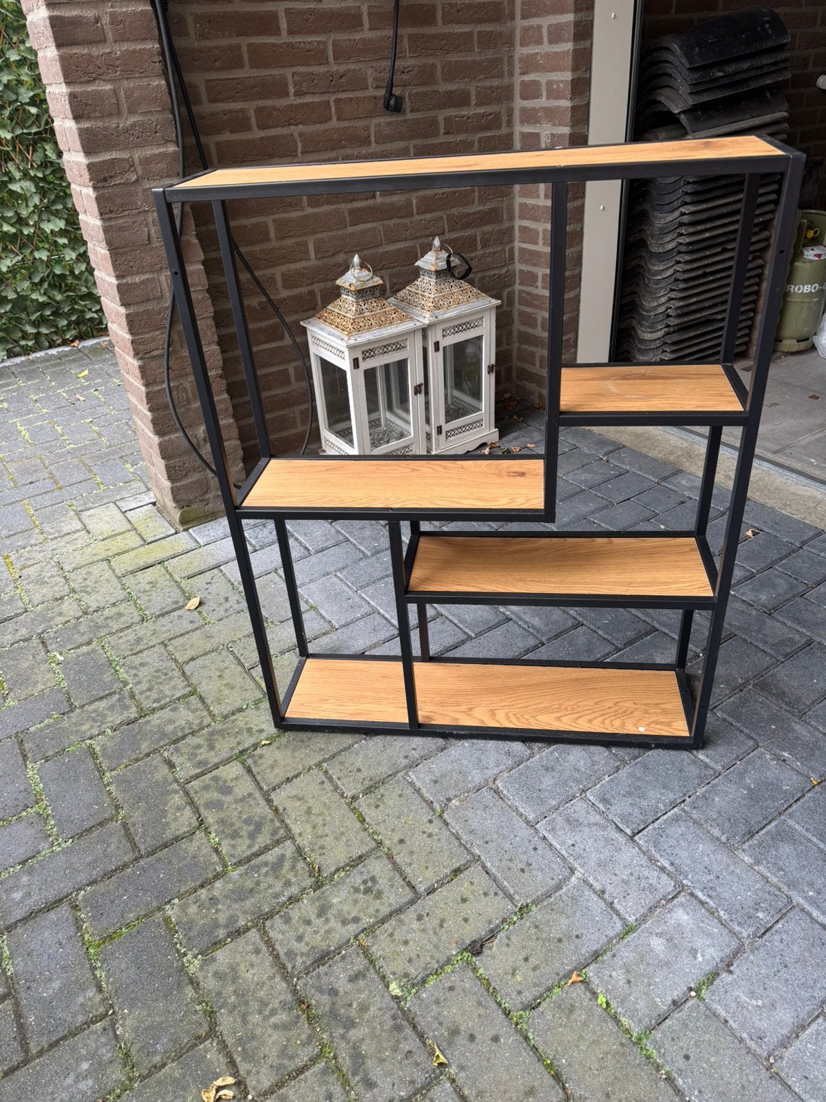 Nette kastje, Ophalen, Zo goed als nieuw