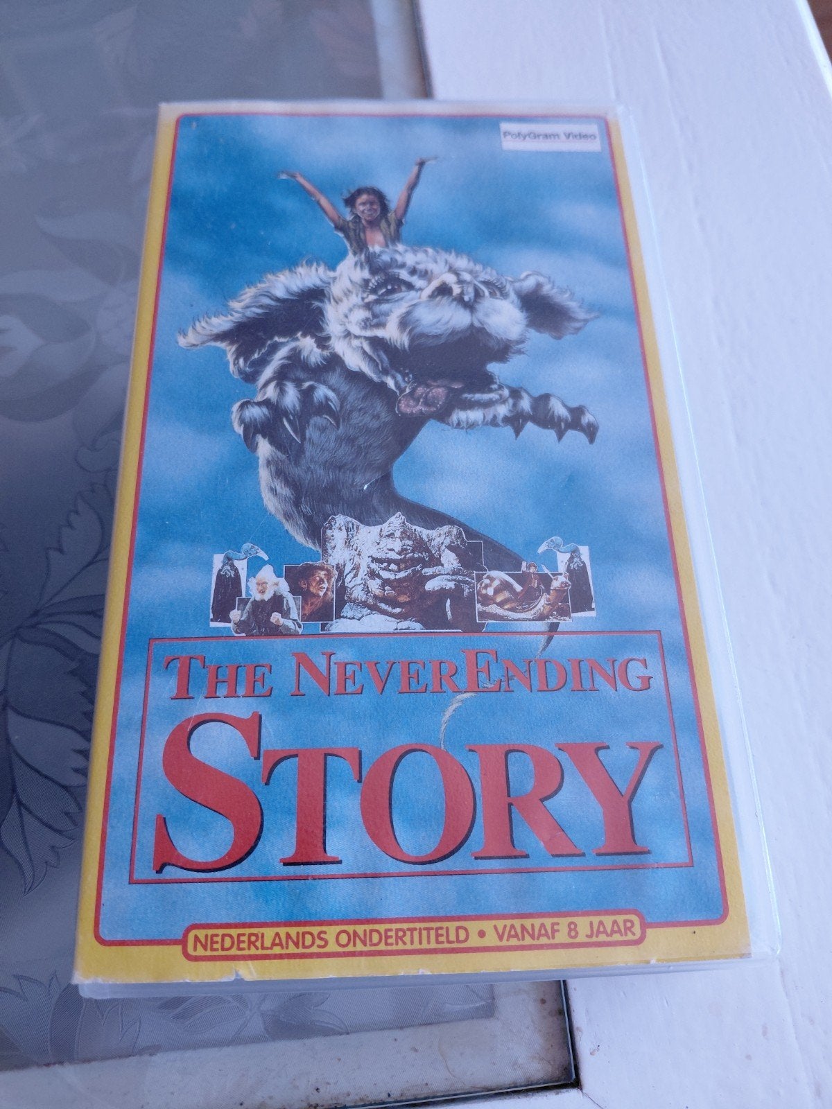 The Neverending Story op videoband., Gebruikt, Alle leeftijden, Ophalen of Verzenden, Kinderprogramma of -film