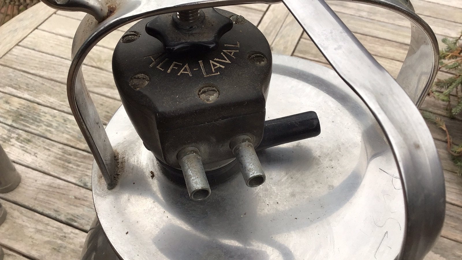 Melkmachine emmer met toebehoren, Ophalen, Gebruikt