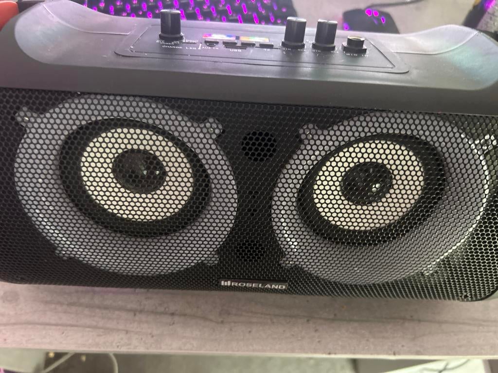 Roseland Draagbare Bluetooth Speaker met LED Verlichting, Audio, Tv en Foto, Luidsprekers, Zo goed als nieuw, Overige typen, Minder dan 60 watt
