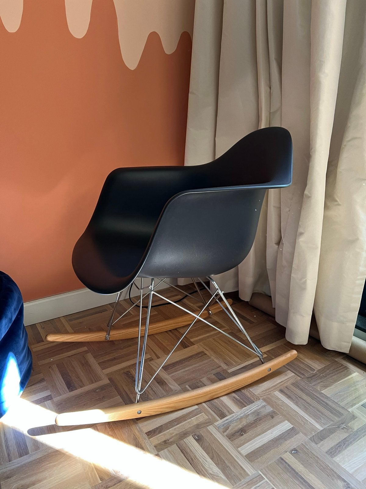 Vitra RAR Schommelstoel Eames Plastic Armchair Zwart, Ophalen, Kunststof, Gebruikt, Zwart