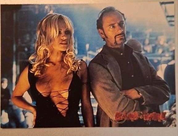 Barb Wire Topps Trading Card #19 - Police Protection, Ophalen of Verzenden, Zo goed als nieuw, Film, Foto of Kaart