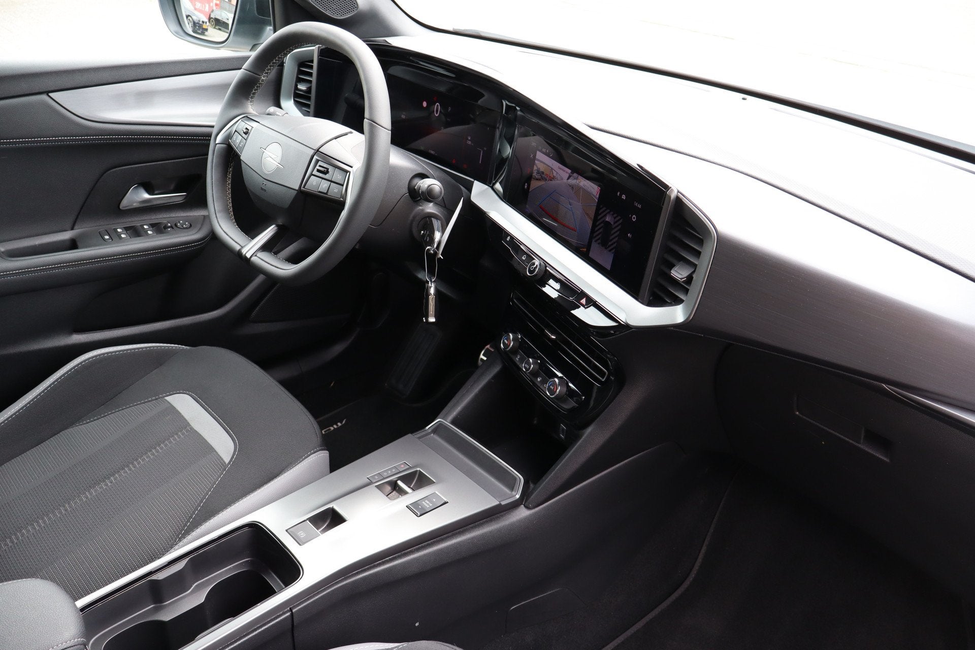 Foto 2 van Opel Mokka 1.2 Turbo GS 131PK/Apple carplay/Stoelverwarming/