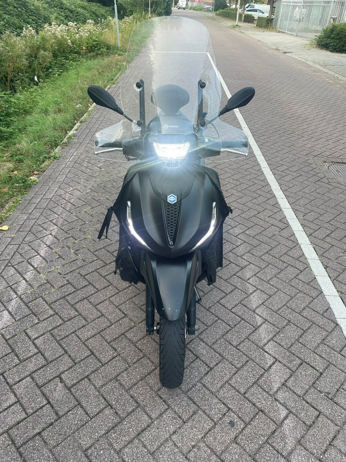 Beverly 400hpe 2023, Ophalen of Verzenden