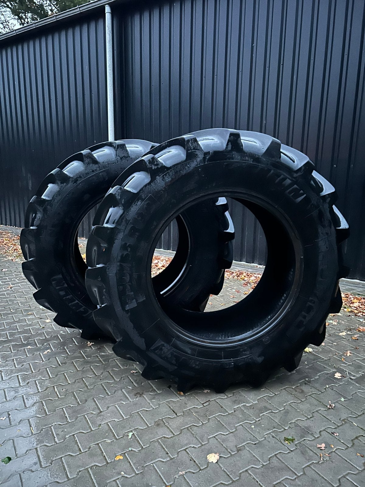 Michelin Multibib 650/65 R38 banden, Ophalen