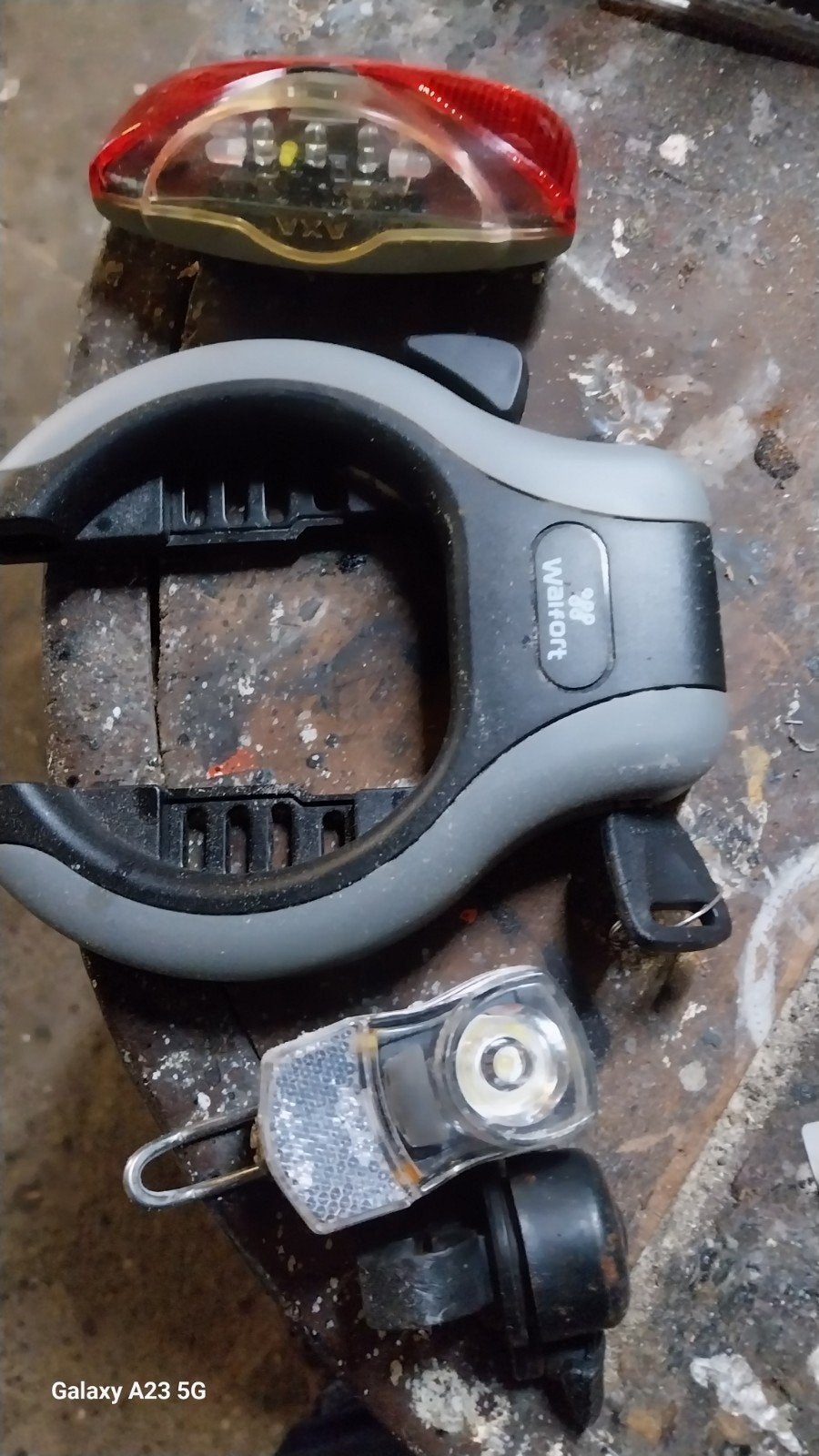 Fiets onderdelen: slot en verlichting, Gebruikt, Elektrische fiets, Overige typen, Kunststof