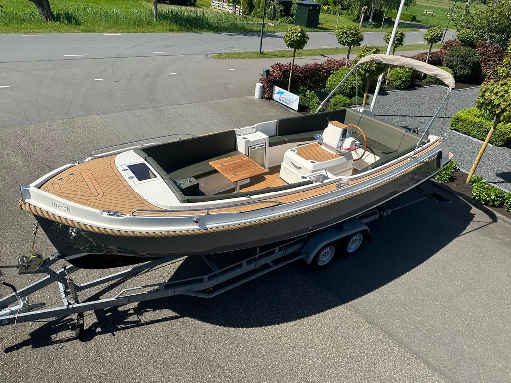 Interboat Intender 820 Volvo Penta 110PK  Zeer compleet, Watersport en Boten, Sloepen, Diesel, Polyester, Binnenboordmotor, Ophalen of Verzenden