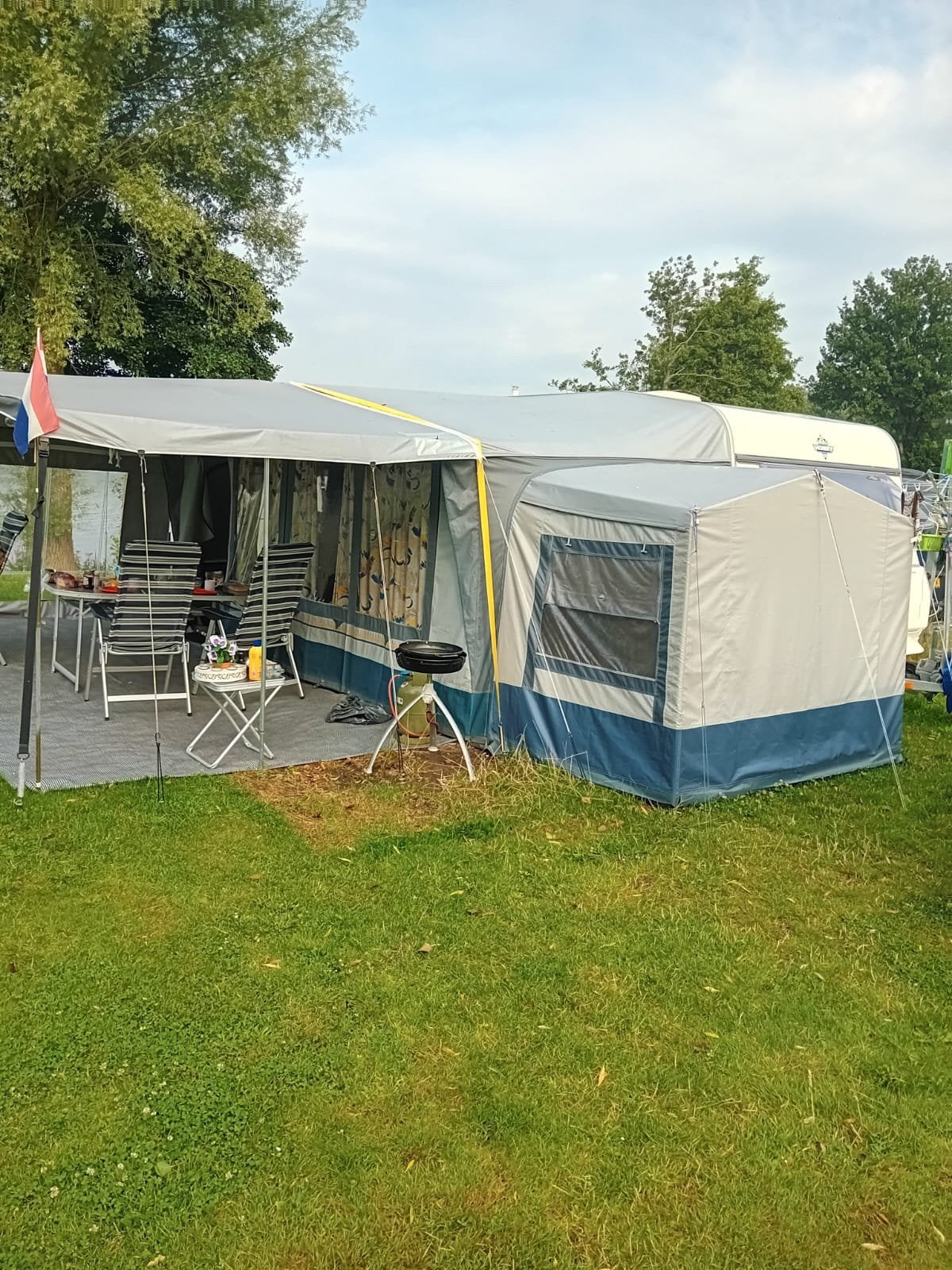 Hobby Excellent 495 UL - Ruime en complete caravan, Rondzit, Hobby, Frans bed, Particulier