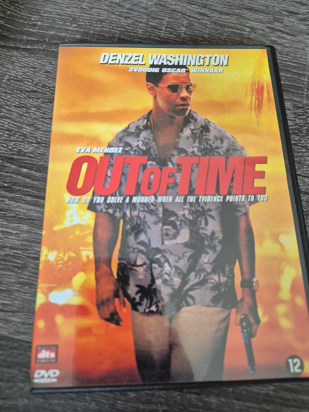 out of time, Alle leeftijden, Ophalen of Verzenden, Zo goed als nieuw