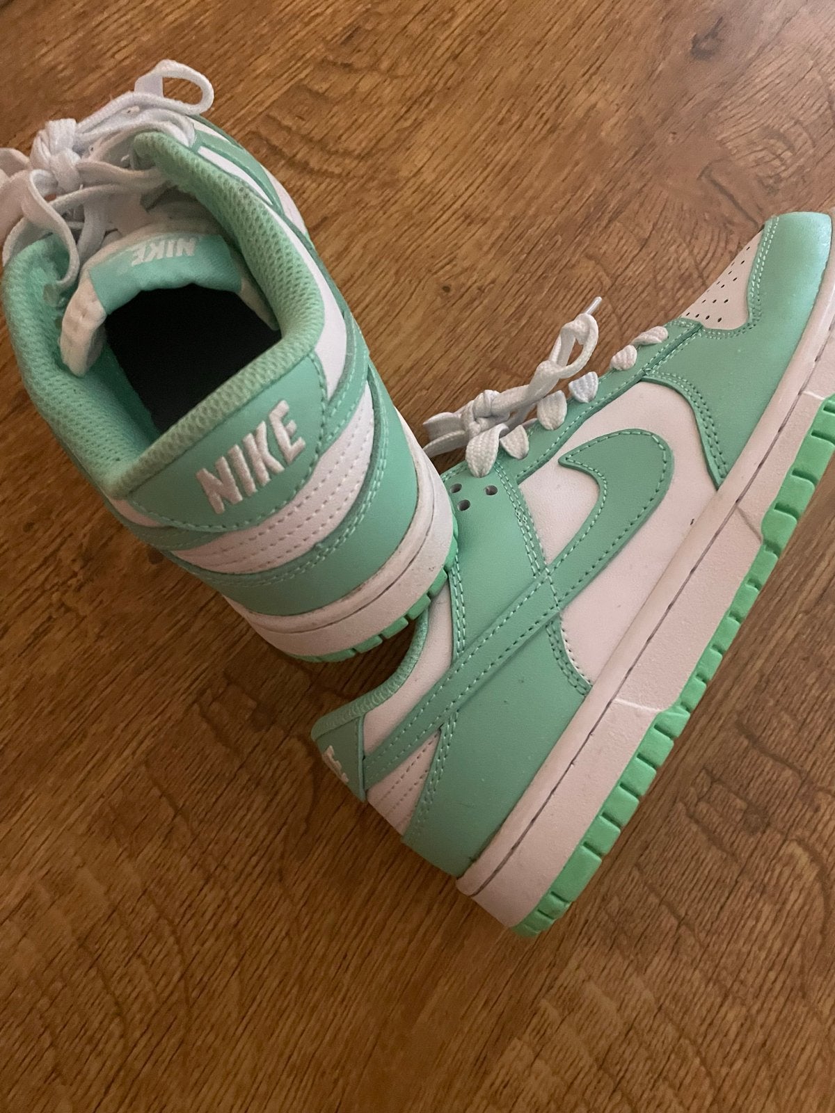 Nike Dunk Low Mint Foam - Zo goed als nieuw, Ophalen of Verzenden, Zo goed als nieuw, Groen, Sneakers of Gympen