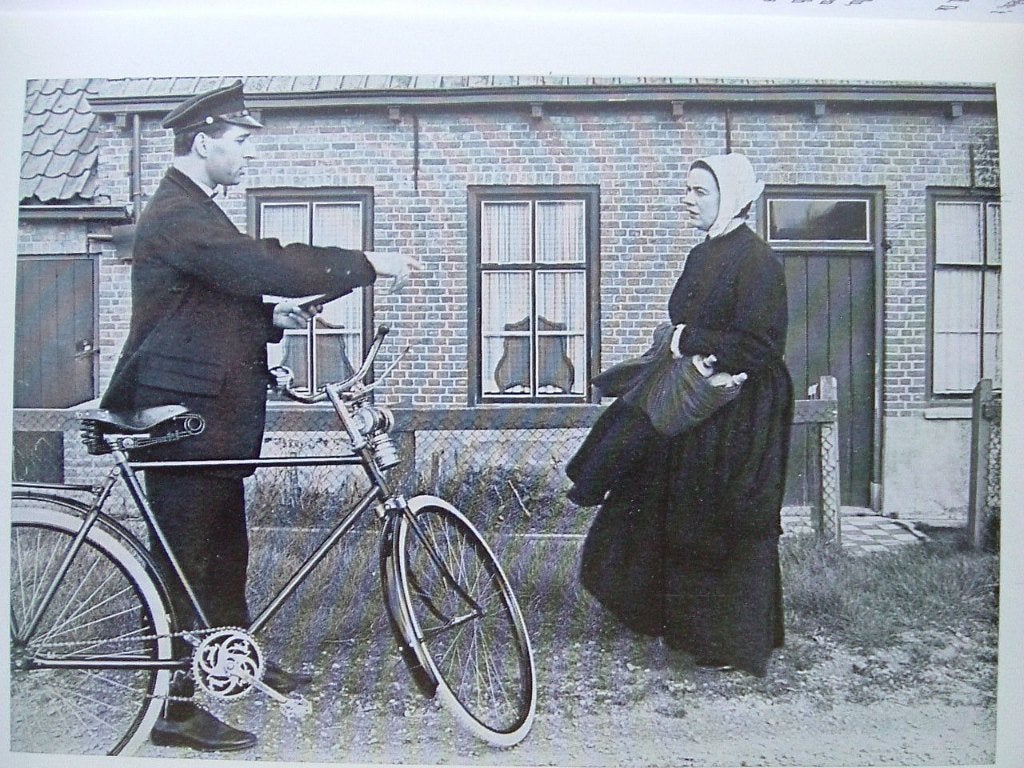 Uut het land van Kezand. Verhalen uit Zeeuws-Vlaanderen., Boeken, Ophalen of Verzenden, Cor Schyve, 20e eeuw of later, Gelezen
