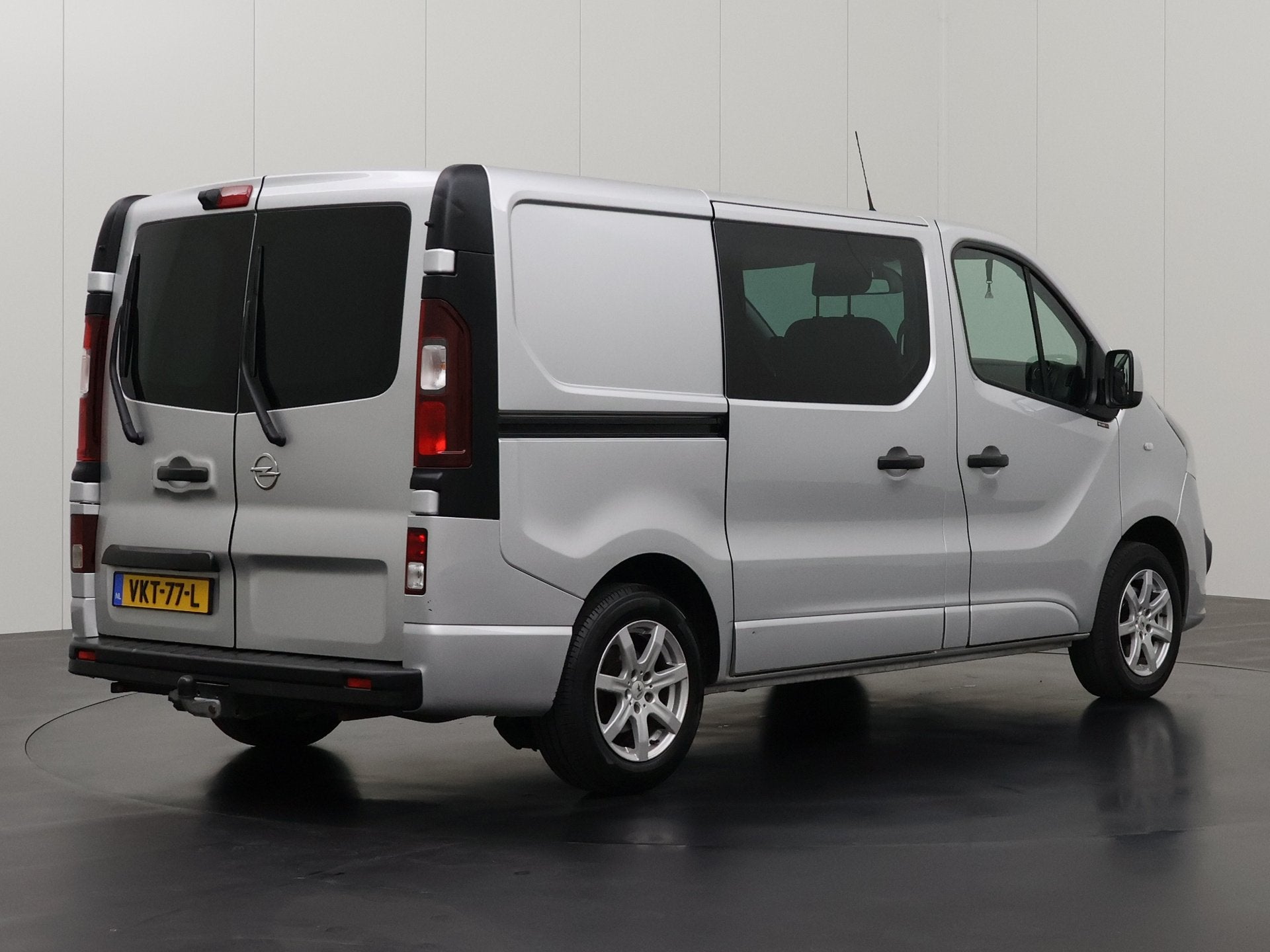 Opel Vivaro 1.6CDTI 120PK Dubbele Cabine Sport | Navigatie |, Voorwielaandrijving, Gebruikt, 4 cilinders, 2000 kg