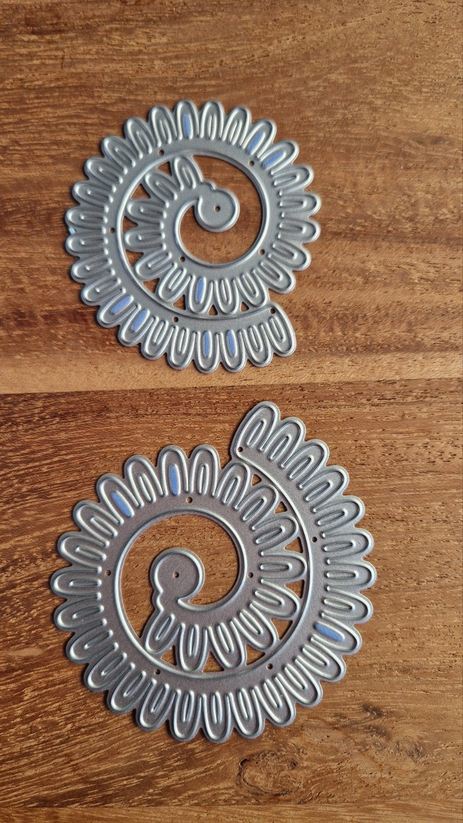 Joy!Crafts Snijstencils - Bille's Wikkelbloemen, Ophalen of Verzenden, Zo goed als nieuw, Overige thema's, Pons of Mal