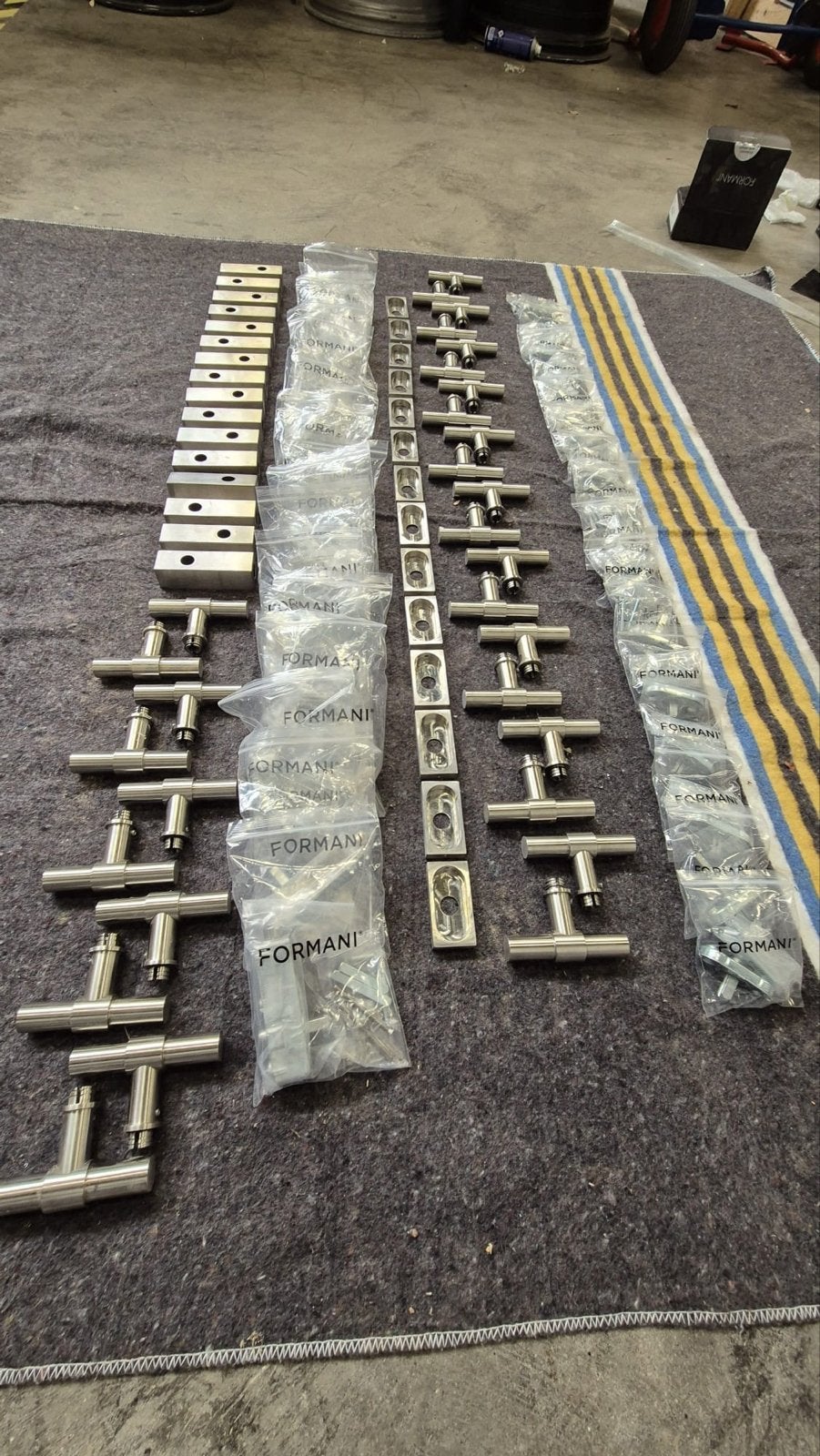 RVS raambeslag Set - Formani, Ophalen of Verzenden, Zo goed als nieuw, Rvs, Klink of Kruk