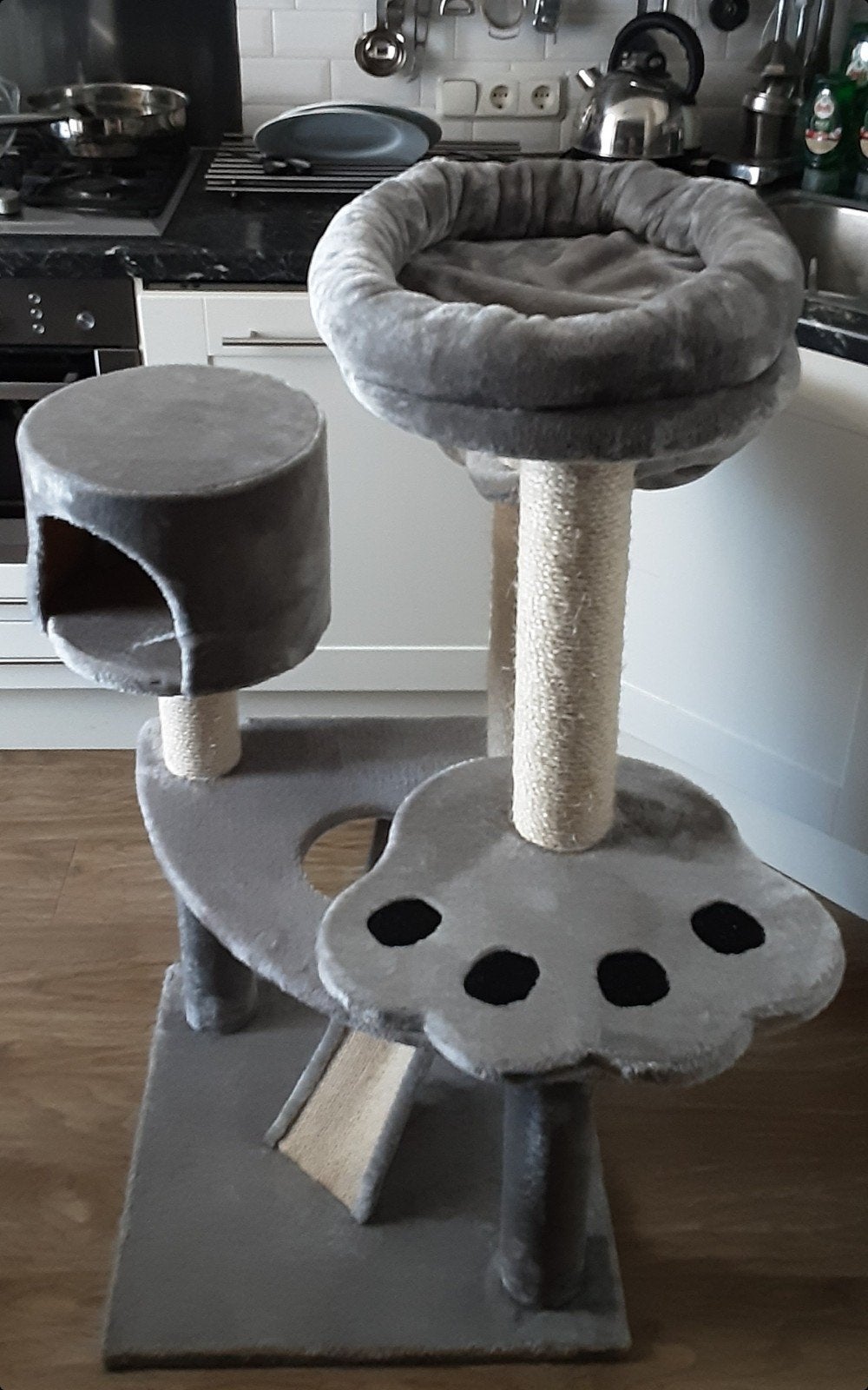 Grote berenhol krabmeubel krabpaal kattenmand, Ophalen, Krabpaal