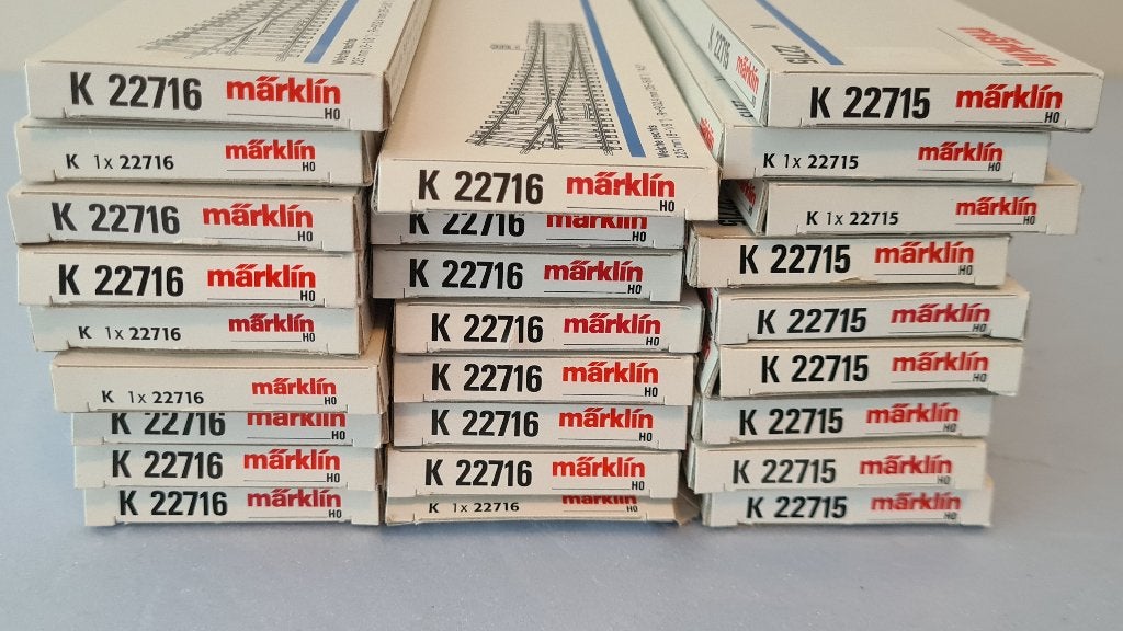 Marklin slanke wissels 22715 + 22716, Hobby en Vrije tijd, Modeltreinen | H0, Wisselstroom, Verzenden, Rails, Zo goed als nieuw