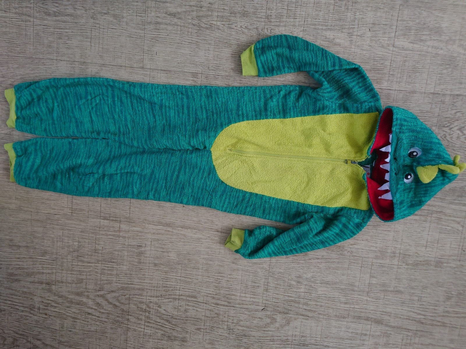 Dino Onesie Maat 110/116 - Groen, Ophalen of Verzenden, Gebruikt, Jongen of Meisje, Nacht- of Onderkleding