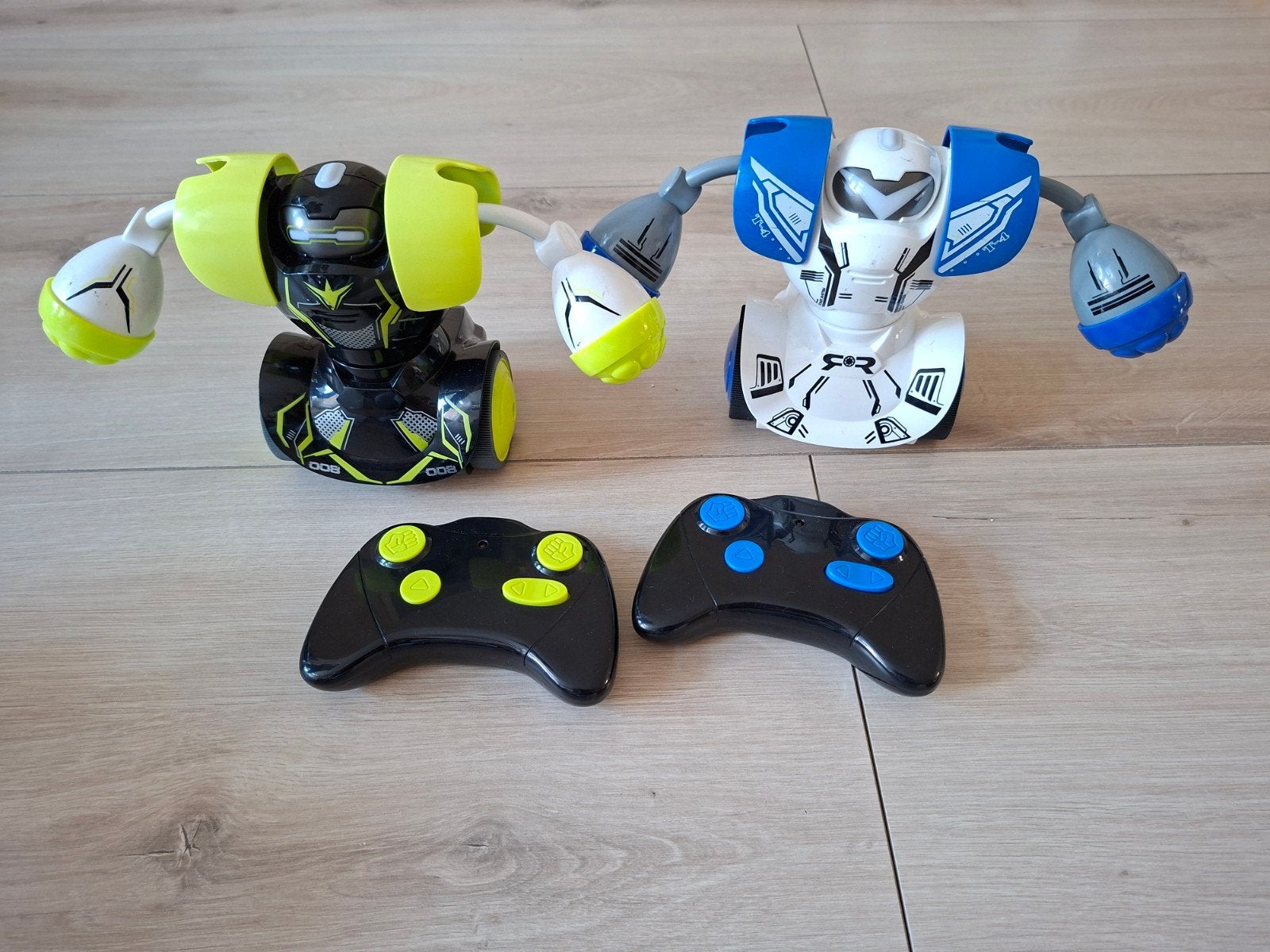 Silverlit Kombat Gevechtsrobots met Afstandsbediening, Ophalen of Verzenden, Gebruikt, Jongen of Meisje