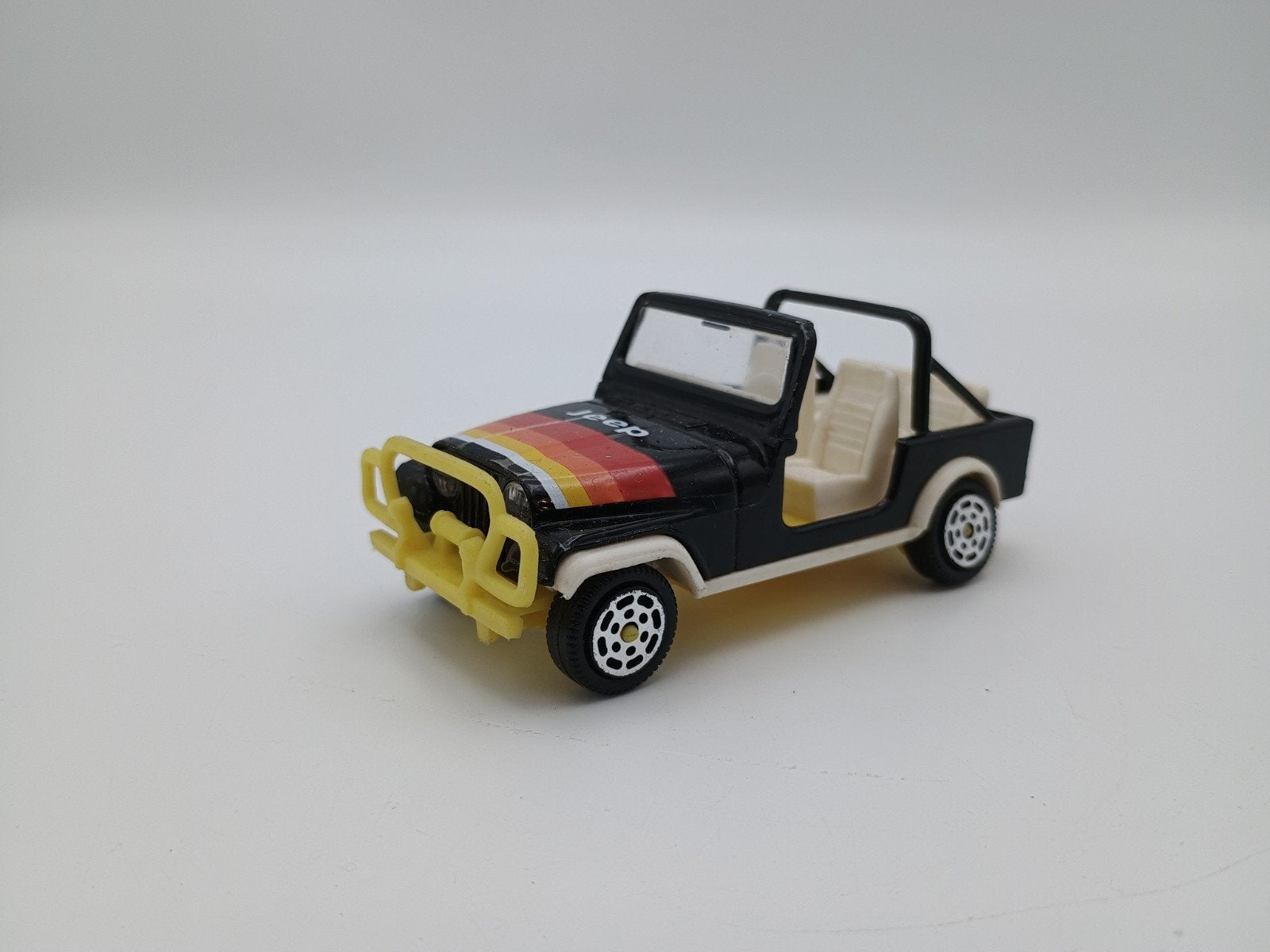 Hotweels Jeep made Italy, Ophalen of Verzenden, Auto, Overige merken