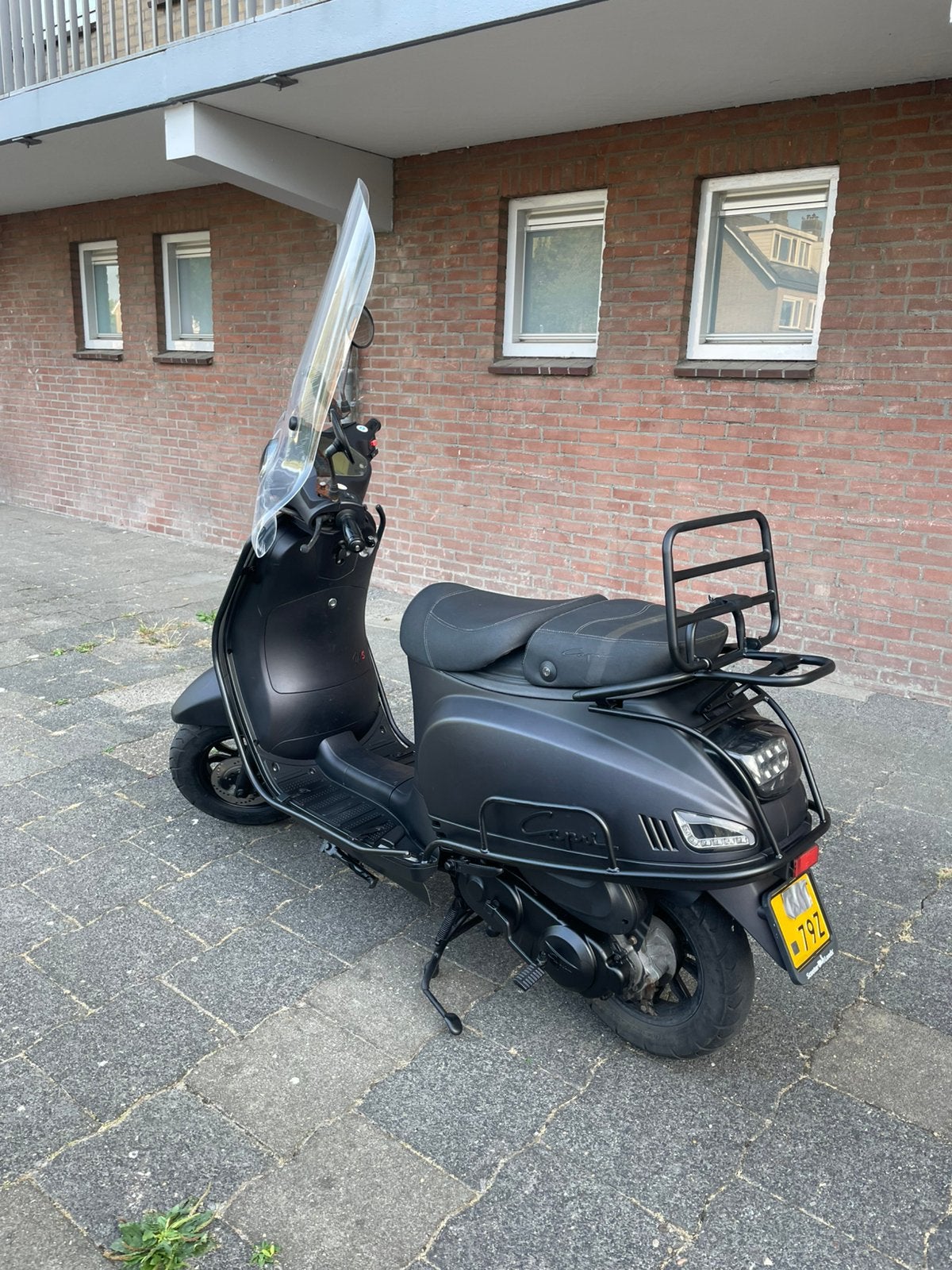 Capri brom 45 geel bj 2021 nette staat !, Fietsen en Brommers, Snorfietsen en Snorscooters, Overige merken, Ophalen of Verzenden