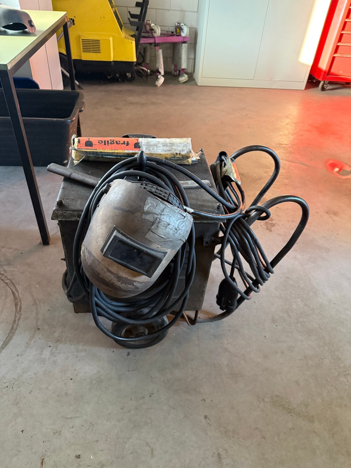Robuust Elektrode Lasapparaat - Vintage Model, Doe-het-zelf en Verbouw, Gereedschap | Lasapparaten, Ophalen, Gebruikt, Minder dan 150 ampère