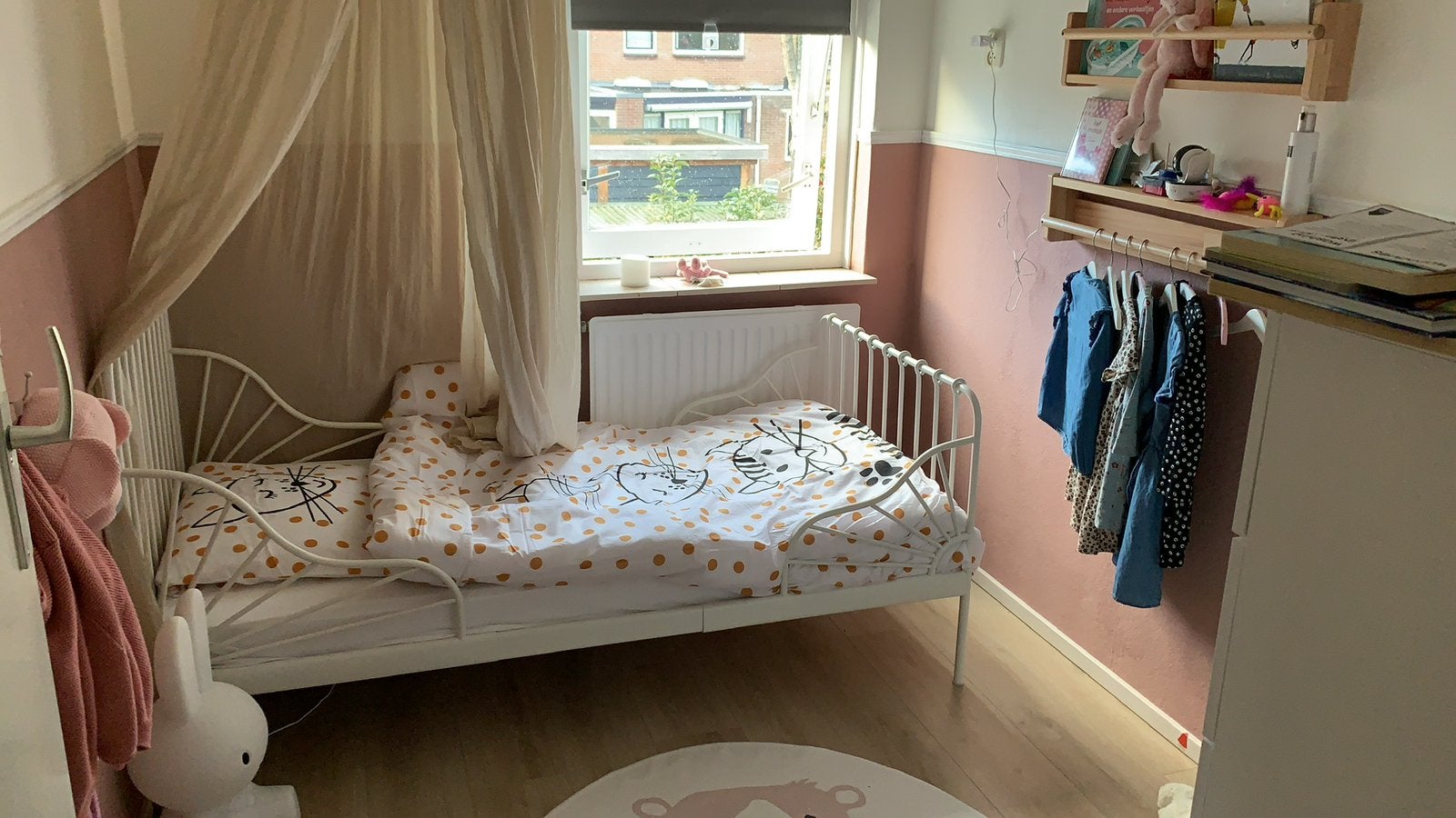IKEA Minnen meegroeibed met matras en lattenbodem (wit), Ophalen, 85 tot 100 cm, Zo goed als nieuw, Lattenbodem