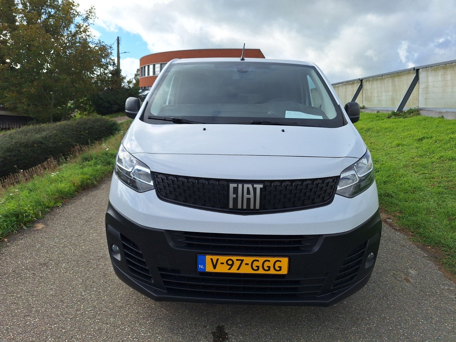 Fiat Scudo L2H1 1.5 Diesel 120pk  | CRUISE.C | PDC +, Auto's, Elektrische ramen, 4 cilinders, Wit, Bedrijf