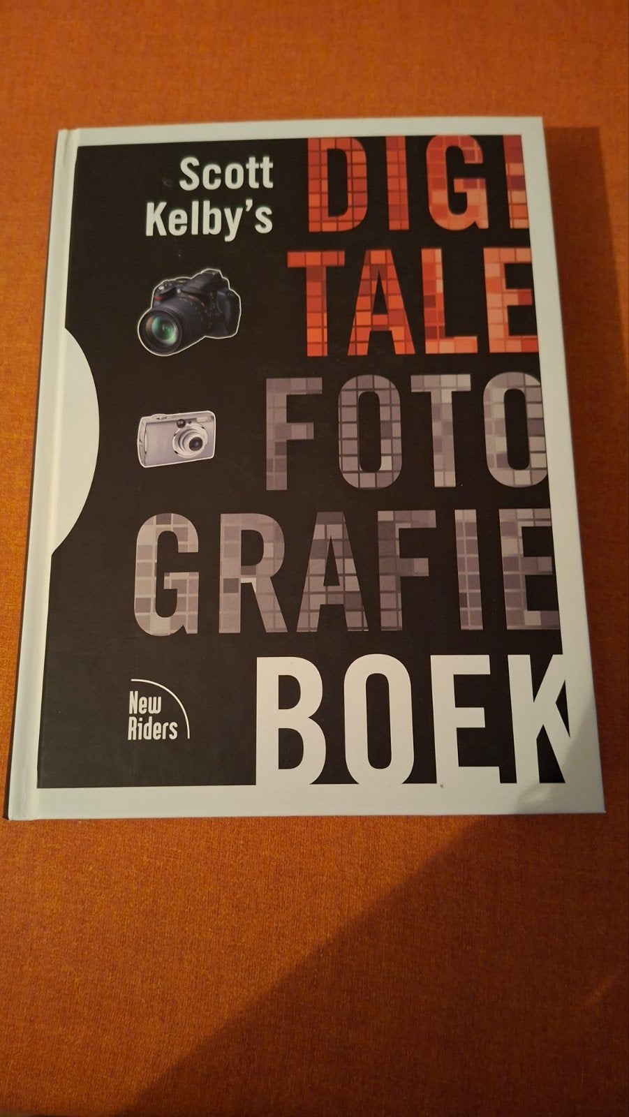 Scott Kelby's digitale fotografie boek  dik boek 486 blz, Boeken, Ophalen of Verzenden, Zo goed als nieuw, Techniek, Scott Kelby