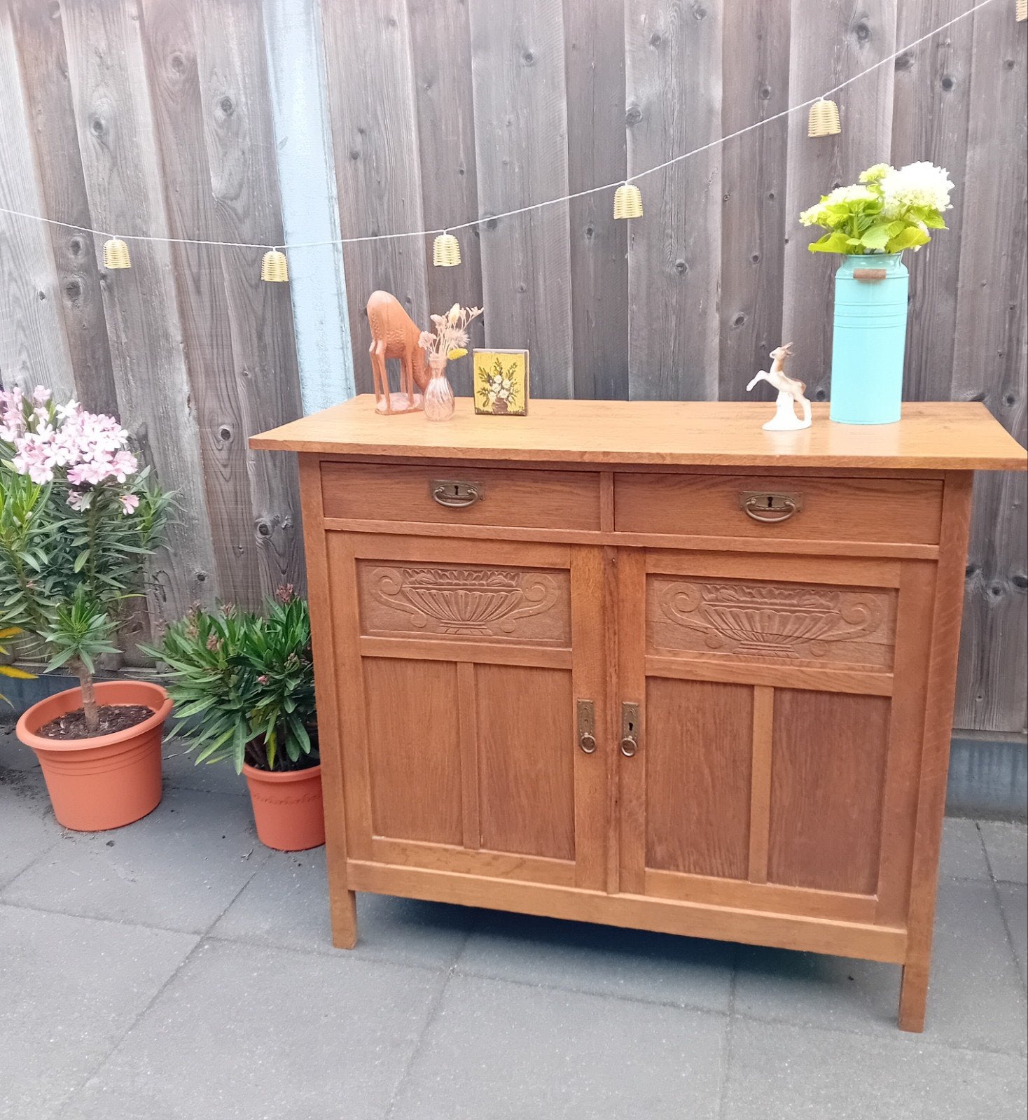 Antiek eiken dressoir met houtsnijwerk, Ophalen