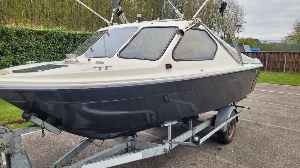 Beekman Alfa 520 Fish, Yamaha 60pk 4-takt met pega trailer, Watersport en Boten, Vis- en Consoleboten, Ophalen, Gebruikt, Buitenboordmotor