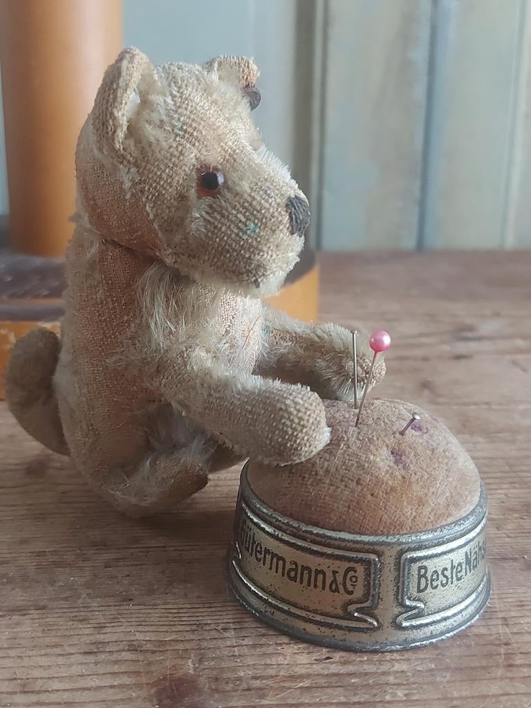 Antiek Steiff rattler hondje 1930's ,met knop, 8 cm, Antiek en Kunst, Ophalen of Verzenden