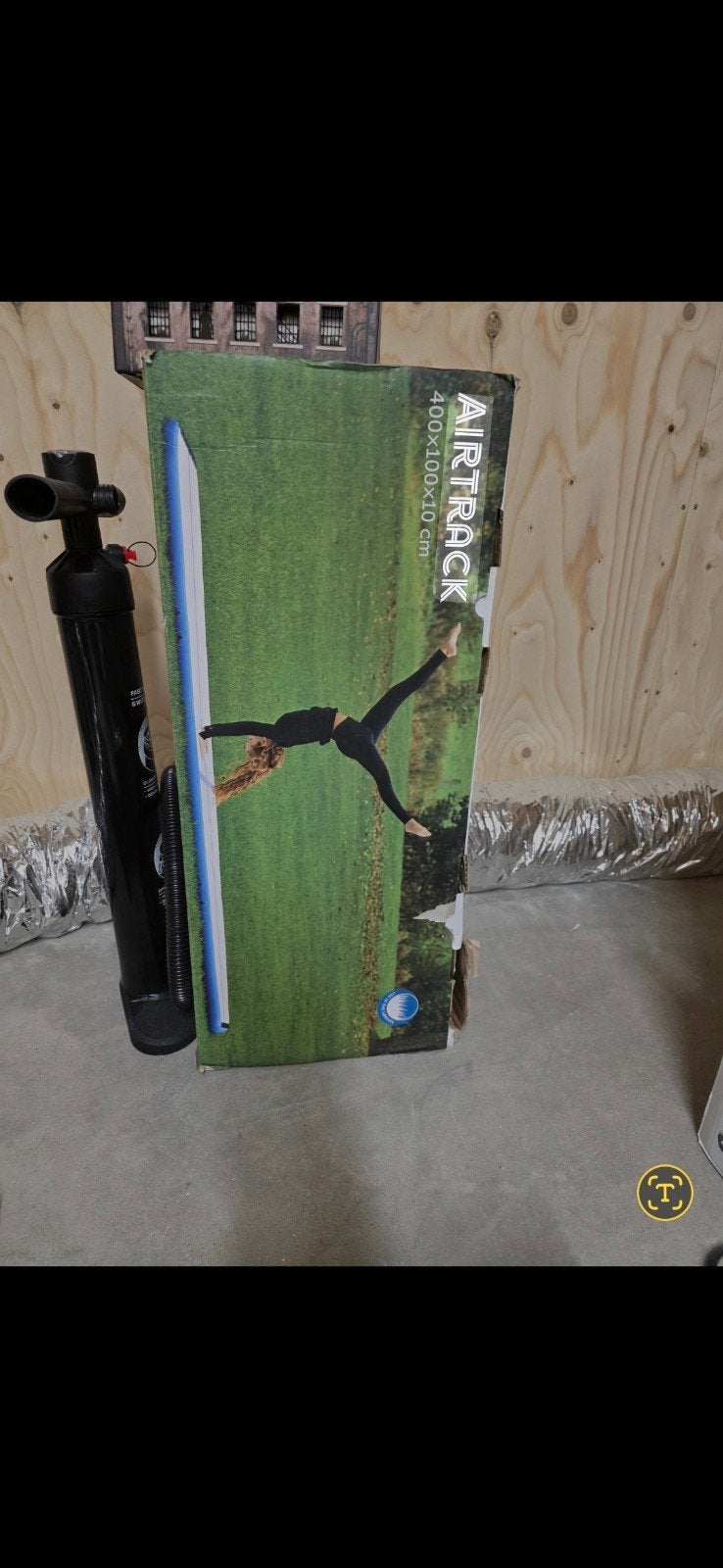 Airtrack 400x100x10 cm met pomp - zo goed als nieuw in doos, Ophalen, Zo goed als nieuw