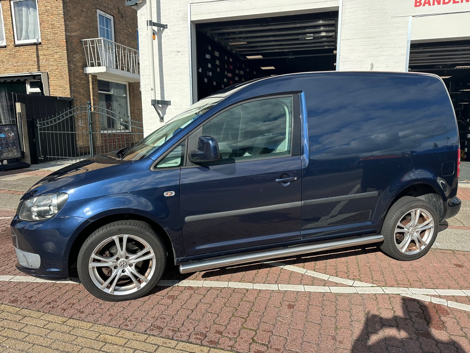 Volkswagen Caddy 1.6 D 75KW 2011 Automaat, Auto's, Automaat, 4 cilinders, 700 kg, Bedrijf
