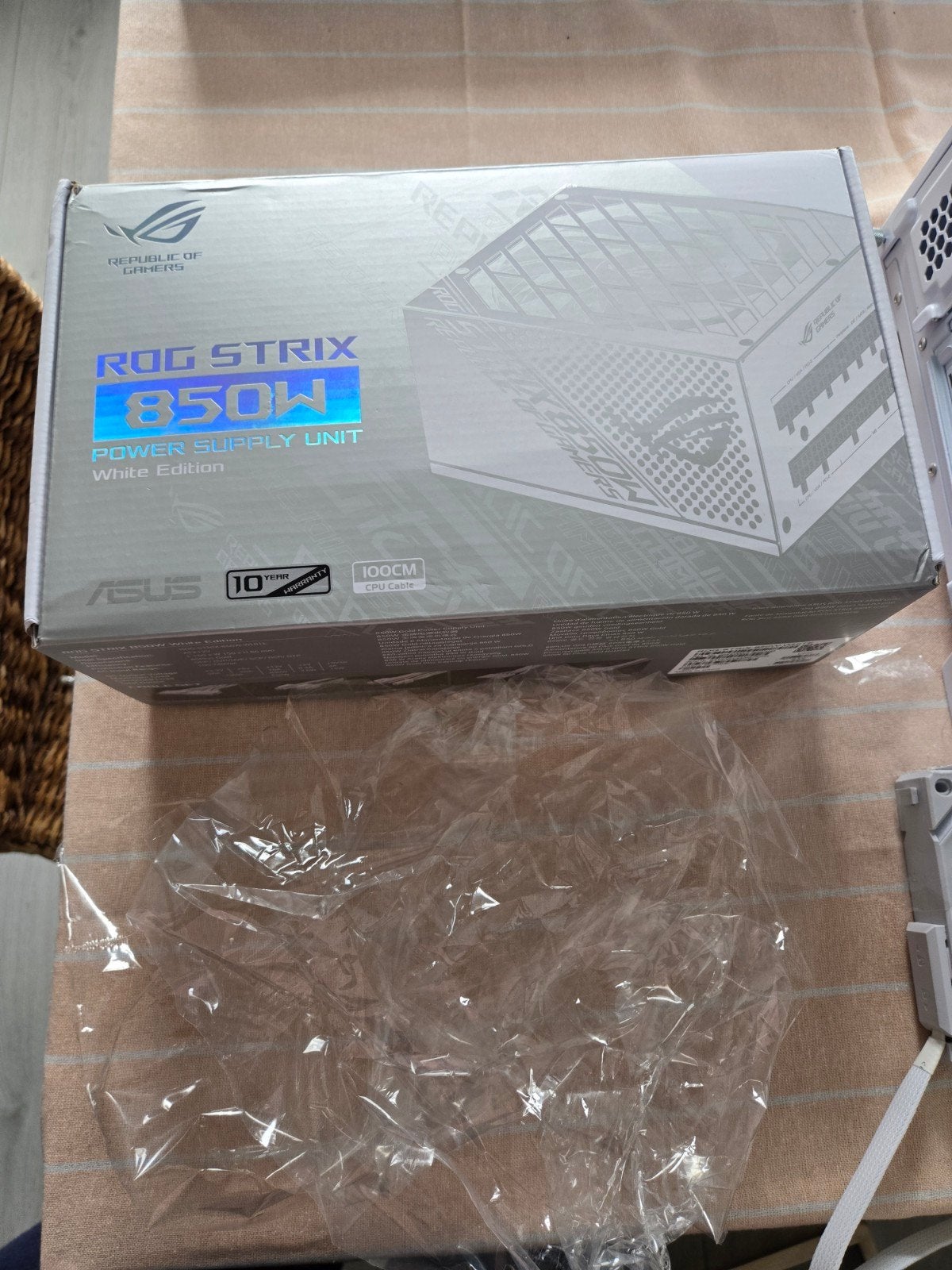 Asus Zasilacz ROG Strix 850W Bialy White ATX, Ophalen of Verzenden, Nieuw