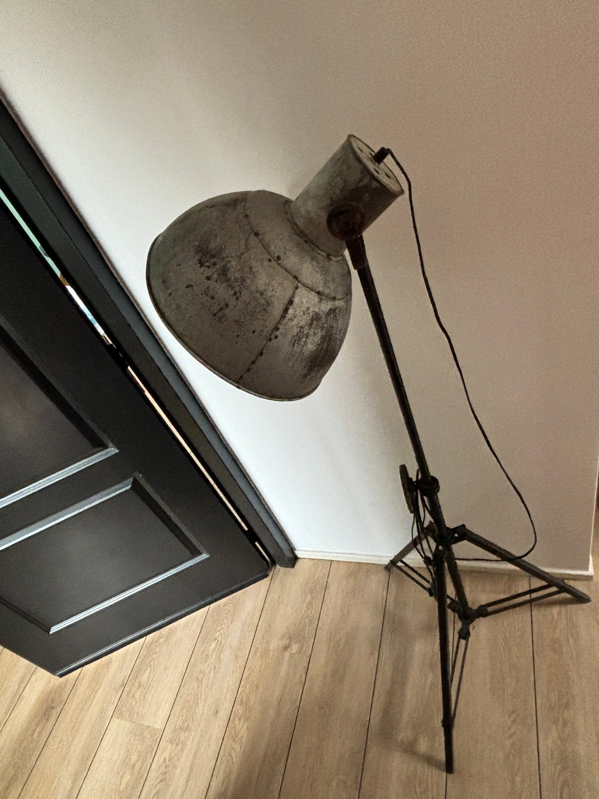Indistriele staande lamp, Huis en Inrichting, Ophalen, Zo goed als nieuw, 150 tot 200 cm