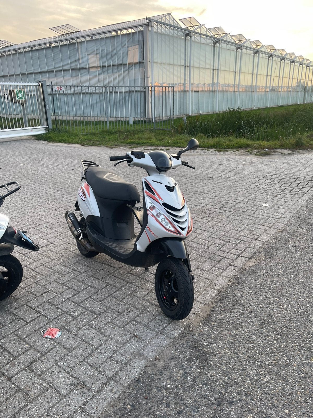 Zip 70cc stage 1 brom (TERUIL), Ophalen, Maximaal 45 km/u, Zip, Zo goed als nieuw