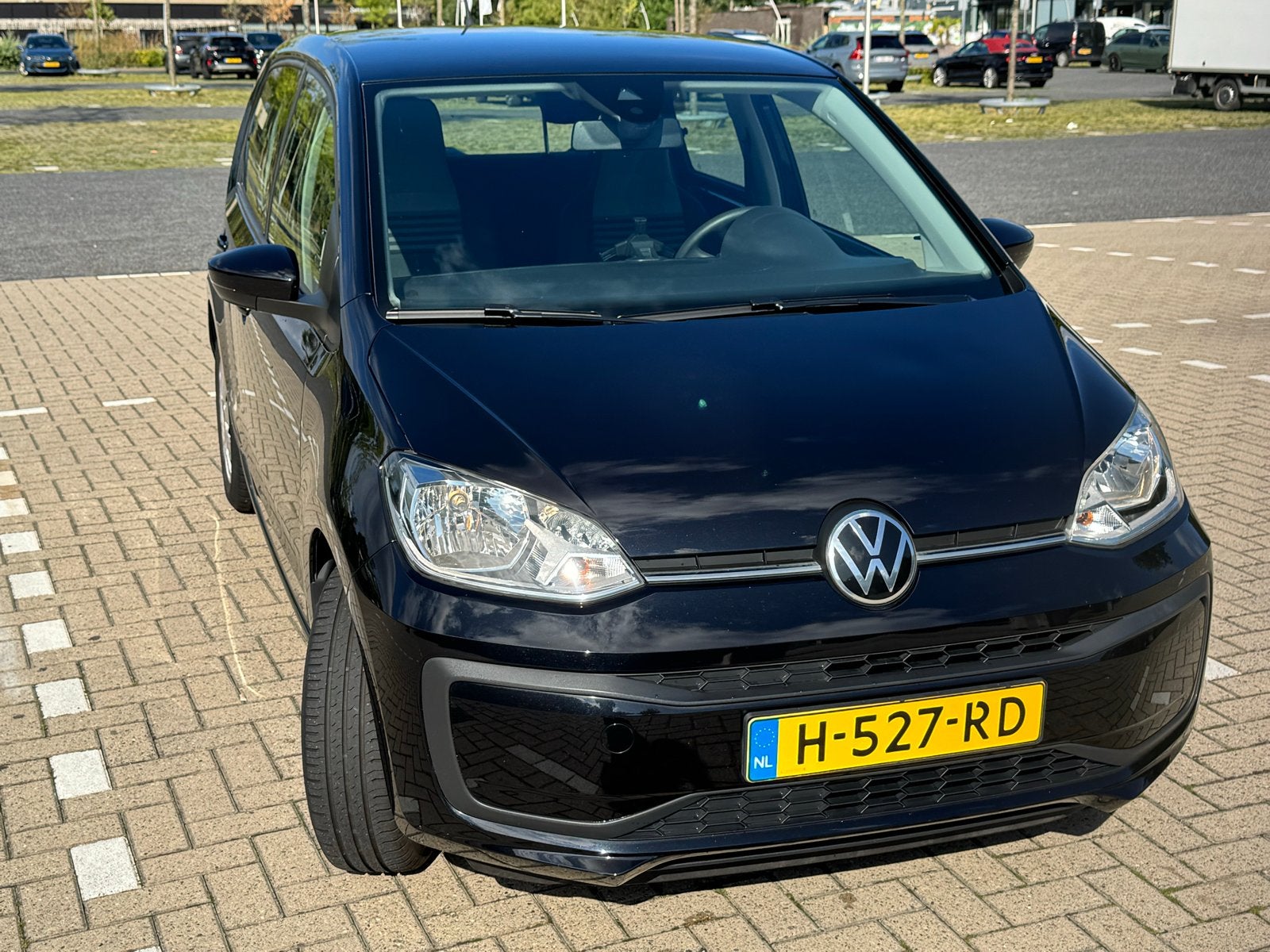 35dkm VW UP! 5-deurs 2020 Zwart dealer onderhouden, Auto's, Volkswagen, Voorwielaandrijving, 4 stoelen, Zwart, Origineel Nederlands