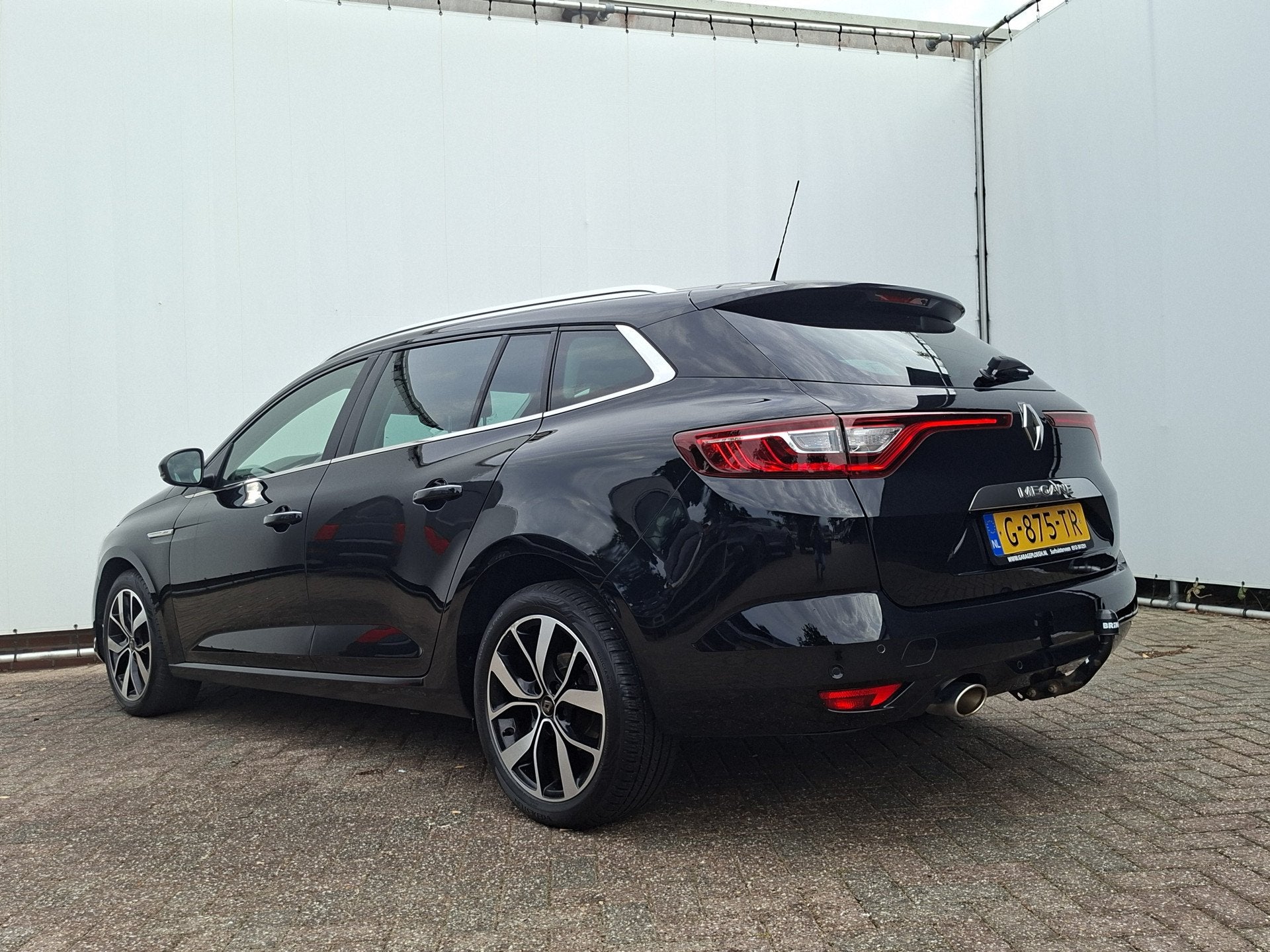 Renault Mégane Estate 1.3 TCe Bose FullNAvi Camera Trekhaak, Auto's, Voorwielaandrijving, Parkeersensor, Gebruikt, 4 cilinders
