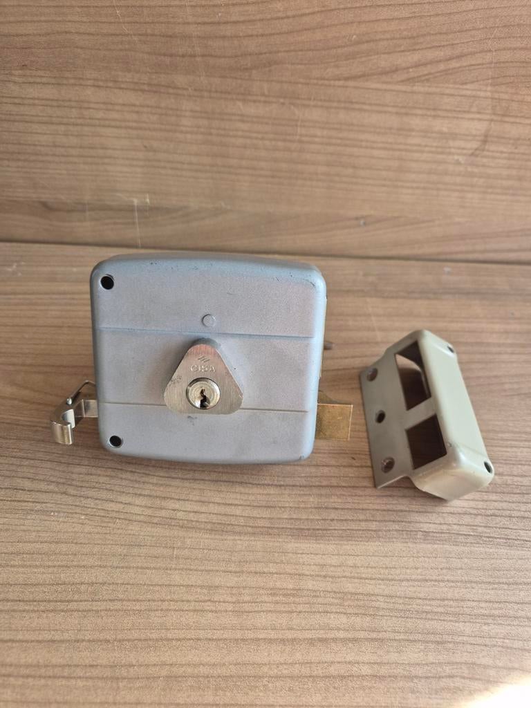 Te koop nieuw deurslot, Ophalen of Verzenden, Nieuw, IJzer, Slot
