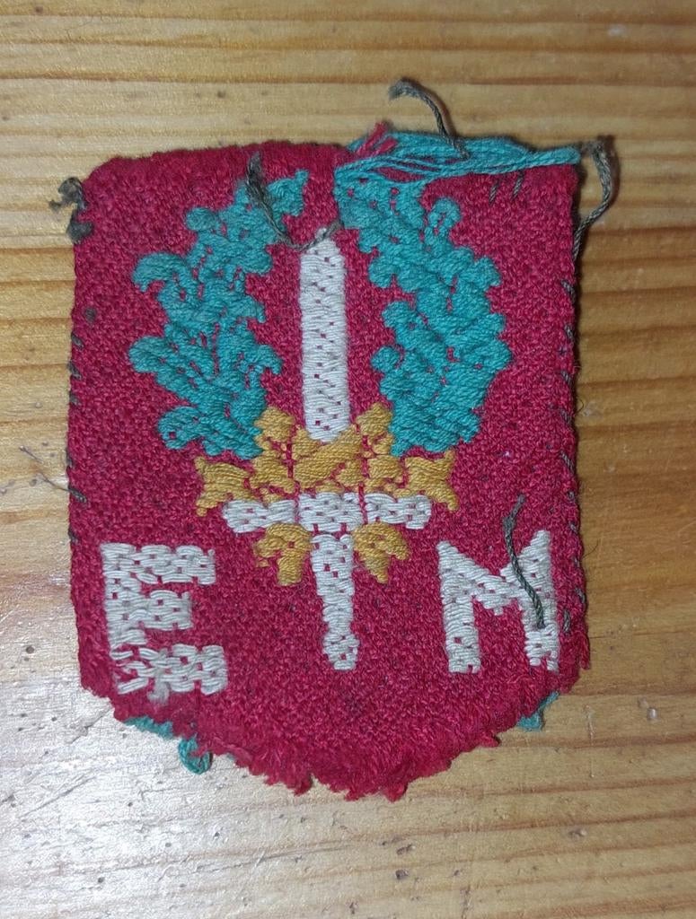 Mouwembleem Eerste Divisie KNIL, Verzamelen, Ophalen of Verzenden, Landmacht, Nederland, Embleem of Badge