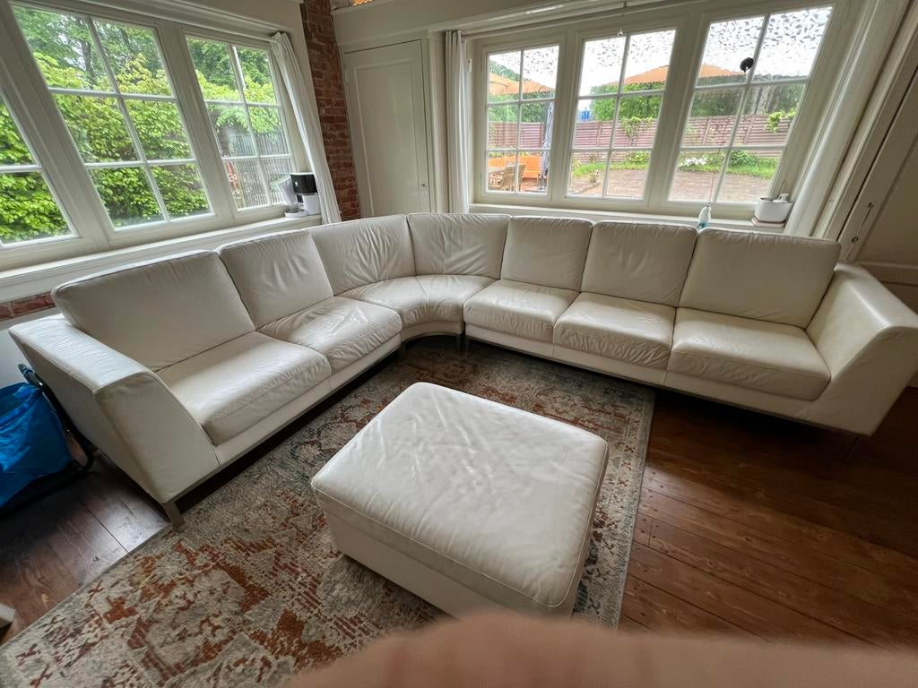 Modern creme wit leren hoekbank met poef, Huis en Inrichting, Ophalen, Gebruikt, Leer, Modern