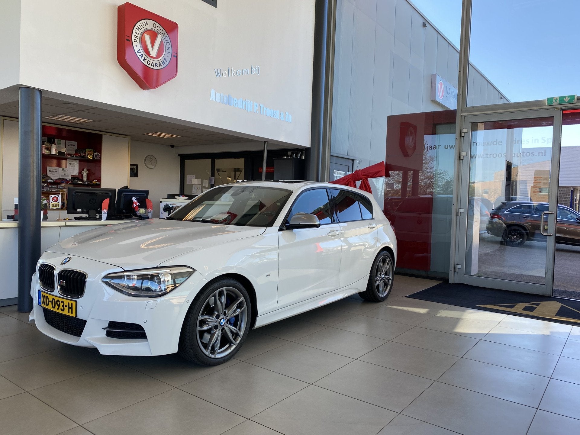 BMW 1-serie M135i xDrive High Executive,Performance,6 Cilind, Auto's, BMW, Gebruikt, 320 pk, Wit, Leder